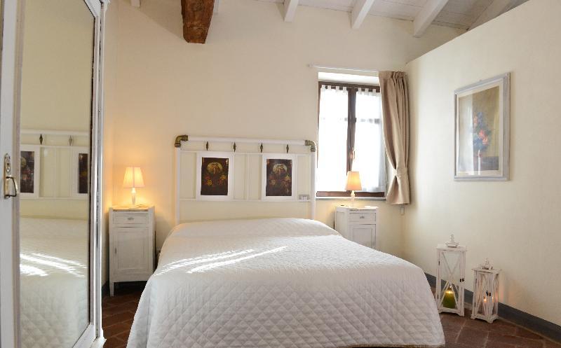 Relais Palazzo Paleologi Sec.Xiv Hotel Lu (Piedmont) Eksteriør billede